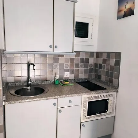 Puerto Del Carmen, Near Beach, Fast Wifi, Pool شقة *