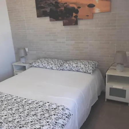 Puerto Del Carmen, Near Beach, Fast Wifi, Pool Apartmán