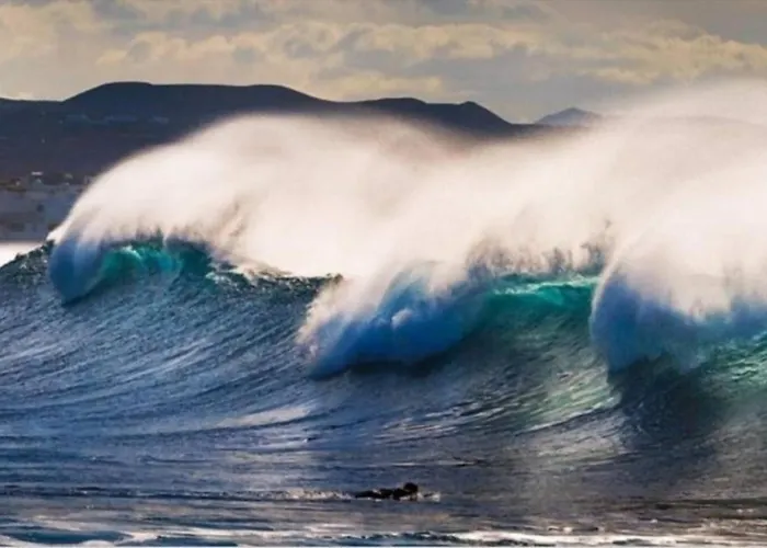 Puerto Del Carmen, Near Beach, Fast Wifi, Pool *