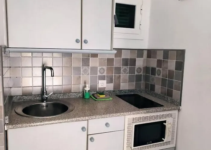 Puerto Del Carmen, Near Beach, Fast Wifi, Pool Daire *