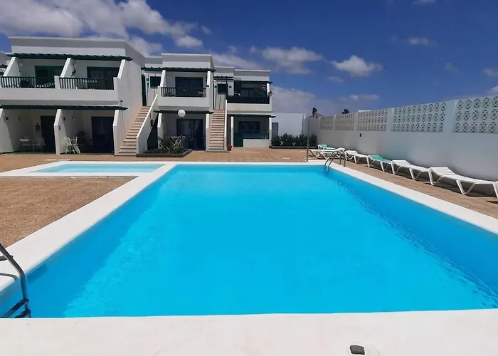 Daire Puerto Del Carmen, Near Beach, Fast Wifi, Pool *